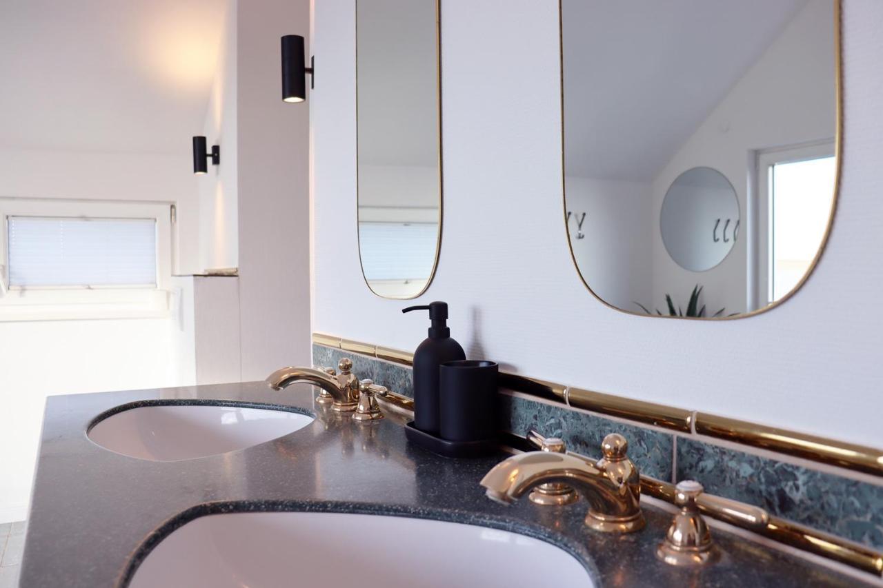 Grosse Penthouse Ferienwohnung Mit Meerblick, Sonnenterrasse & Luxusbad Von "Momentic" Sierksdorf Exterior photo